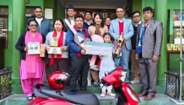 दीप बोर्डिङकी पियाले नाचेर जितिन् स्कुटर