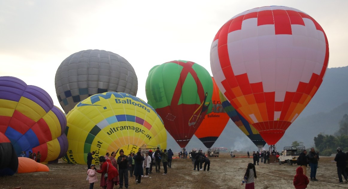 पोखरामा बेलुन महोत्सव शुरु