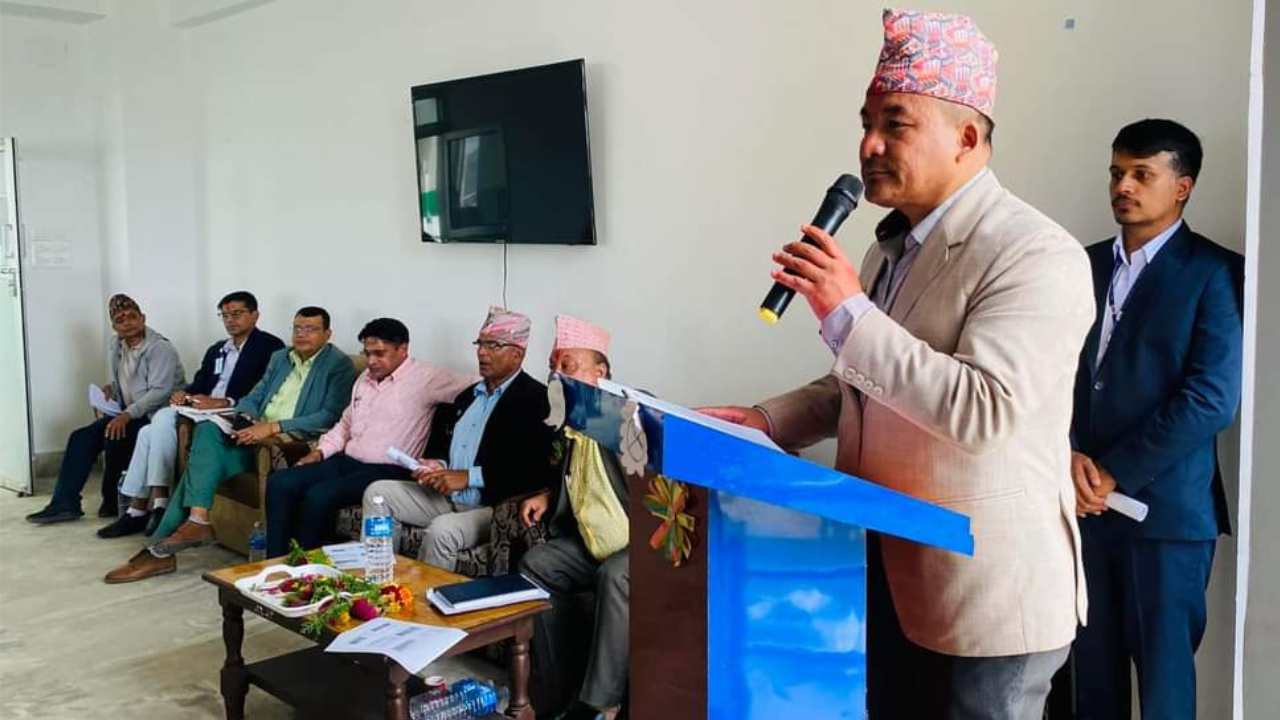 रामपुर अस्पतालमा विशेषज्ञ सहितको सेवा बिस्तारमा जोड-स्वास्थ्य मन्त्री सारु