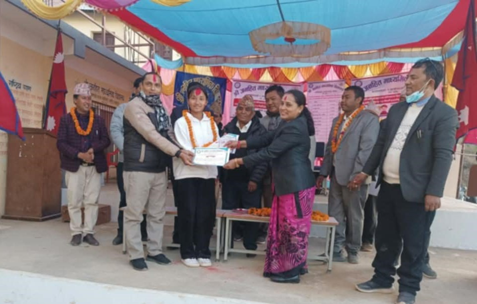 जनहित मावि कारिकोट स्याङ्जामा नेपाली हस्तलेखन प्रतियोगिता सम्पन्न
