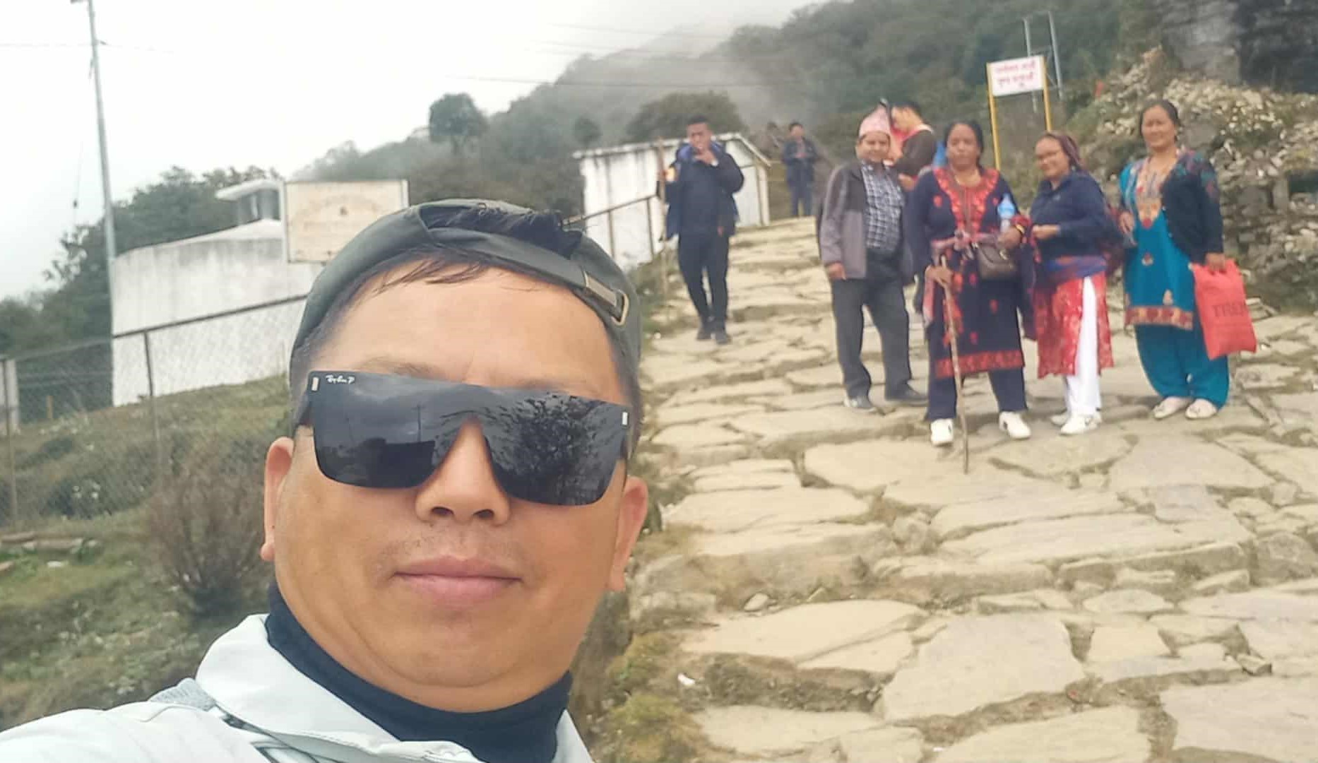 पाथीभरा माताको दर्शनः एक शब्द वर्णन